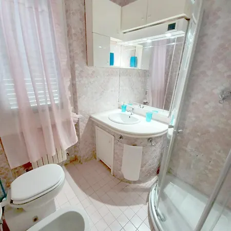 Valentina Πανσιόν *